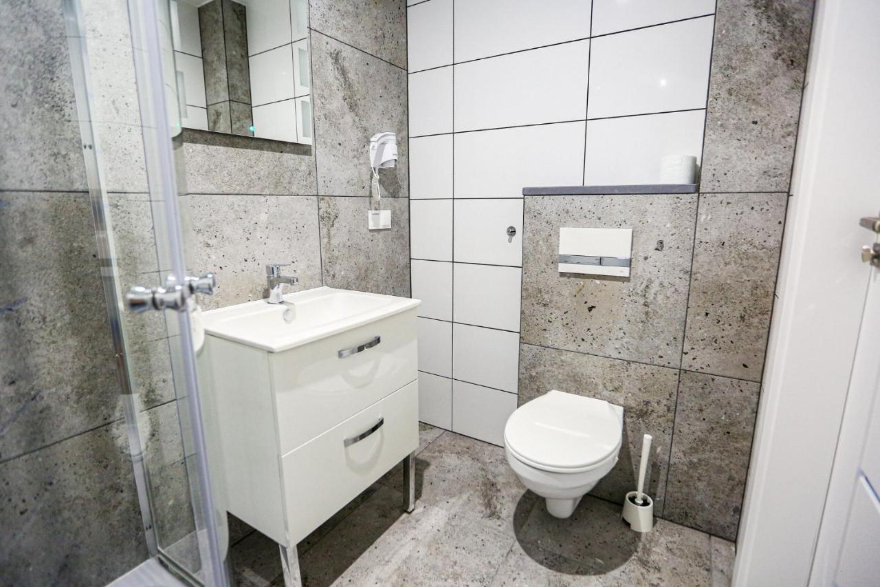 Apart Baltyk Pokoje & Apartamenty Łeba Exterior foto