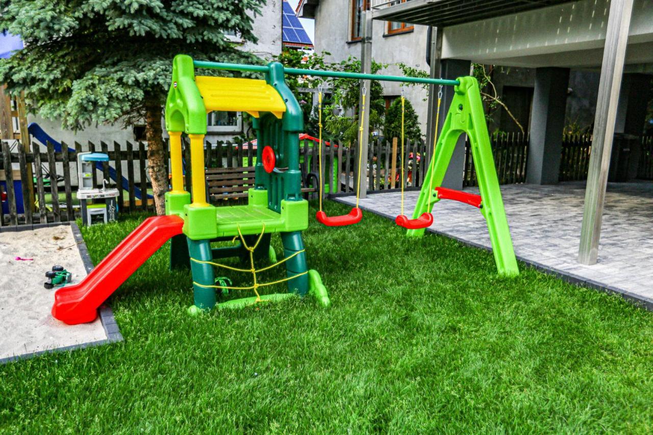 Apart Baltyk Pokoje & Apartamenty Łeba Exterior foto