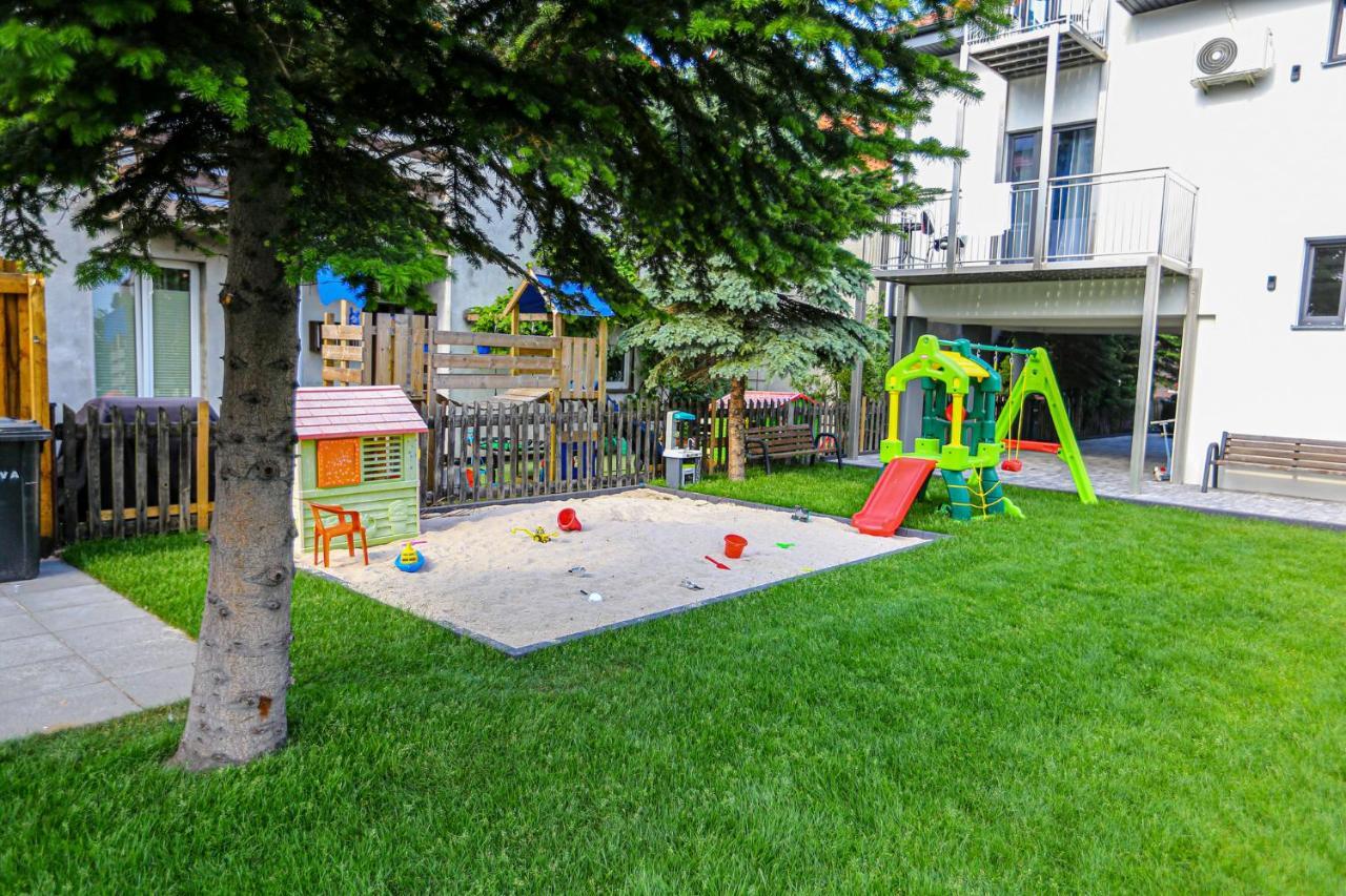 Apart Baltyk Pokoje & Apartamenty Łeba Exterior foto