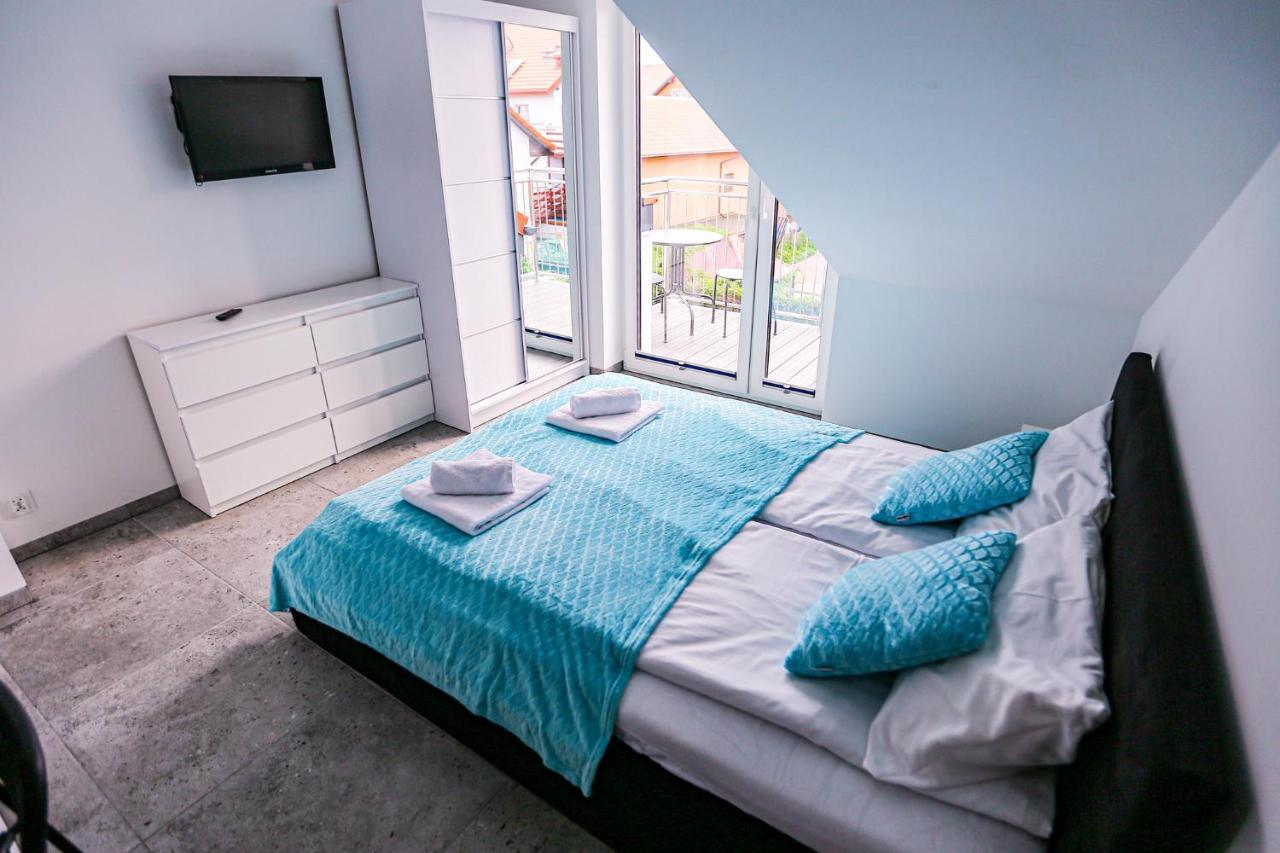 Apart Baltyk Pokoje & Apartamenty Łeba Exterior foto