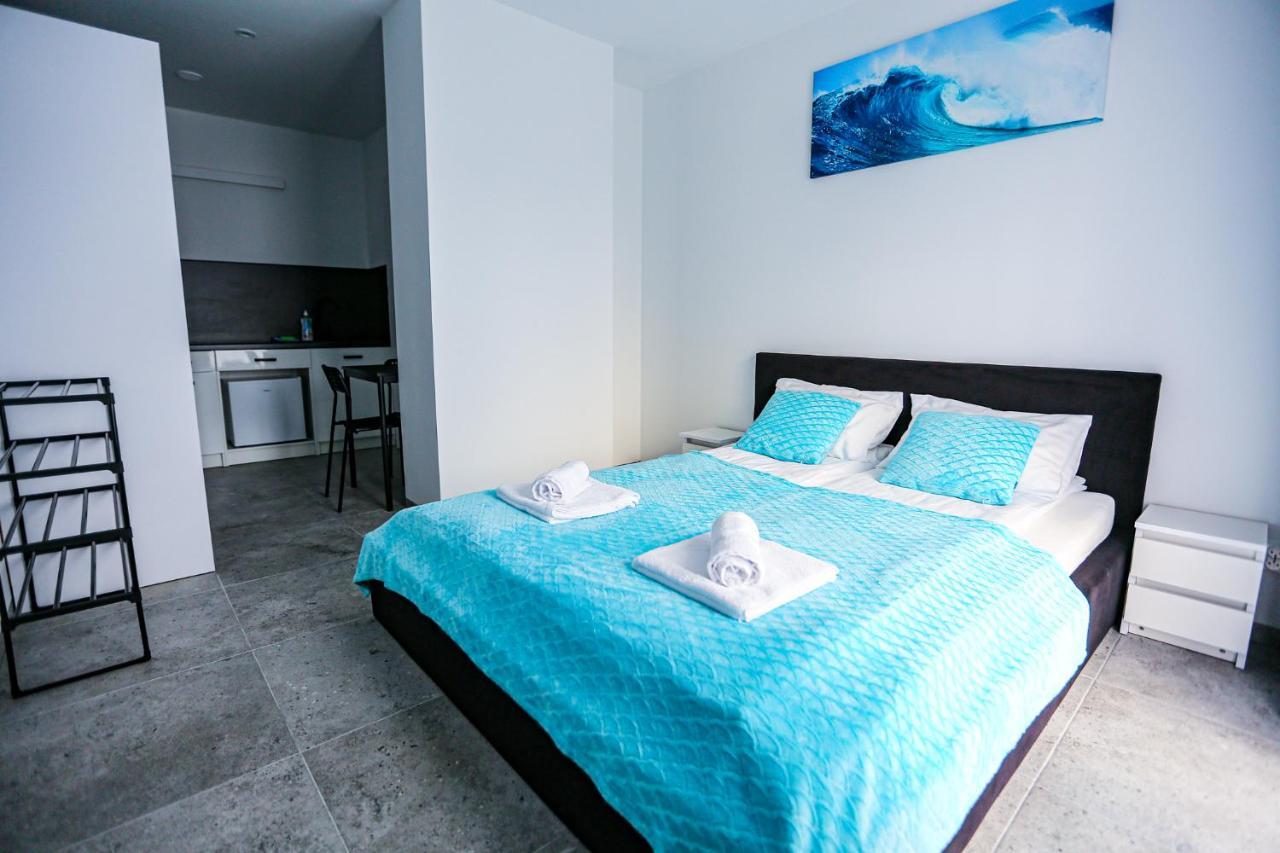 Apart Baltyk Pokoje & Apartamenty Łeba Exterior foto