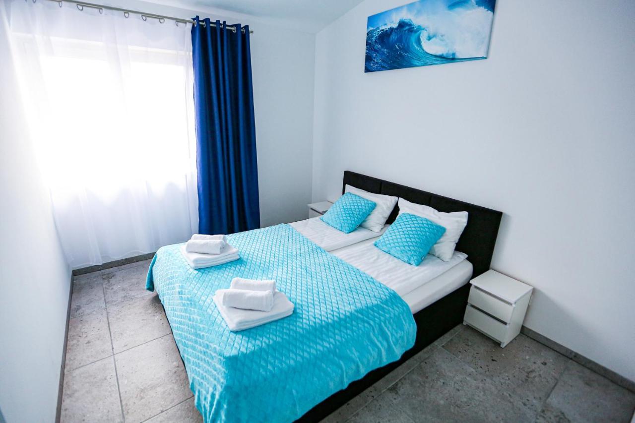 Apart Baltyk Pokoje & Apartamenty Łeba Exterior foto