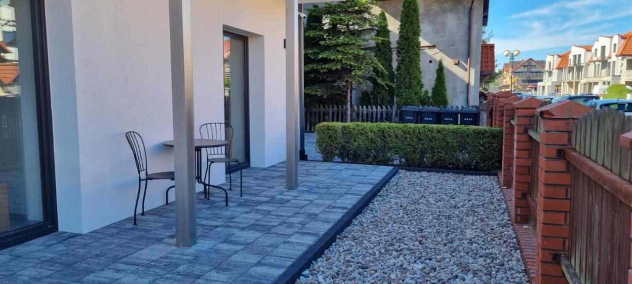 Apart Baltyk Pokoje & Apartamenty Łeba Exterior foto