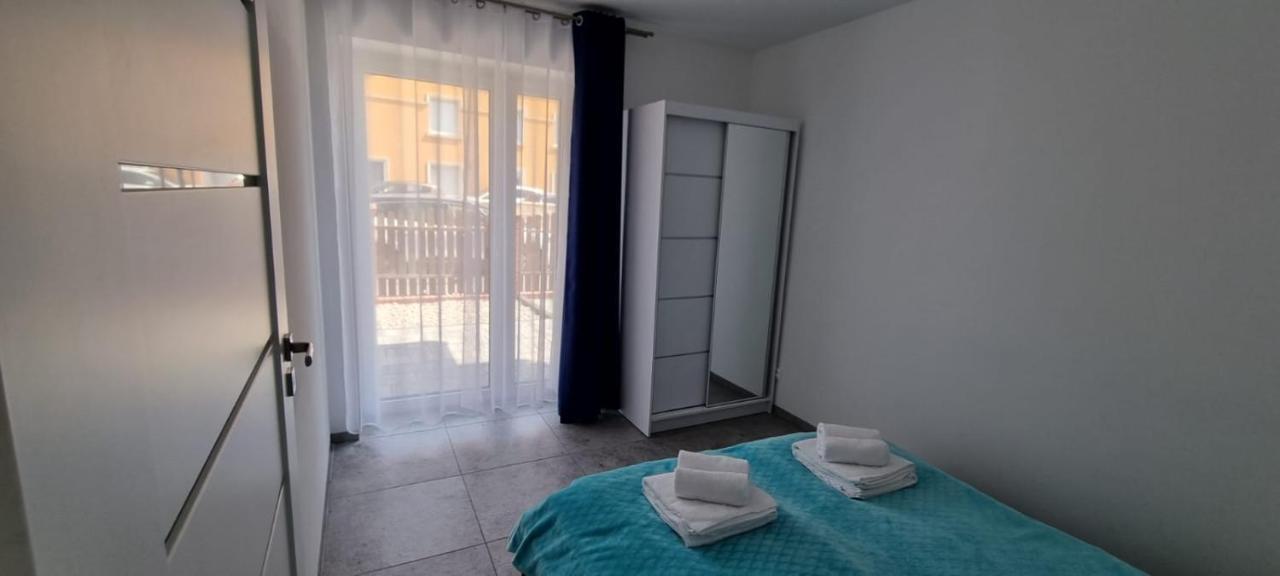 Apart Baltyk Pokoje & Apartamenty Łeba Exterior foto